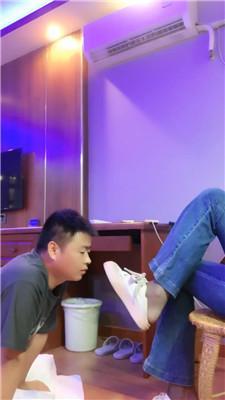 dvhqozm3u05.jpg