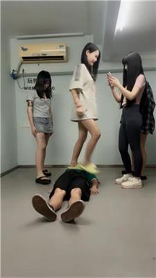 bkexmh44ht1.jpg
