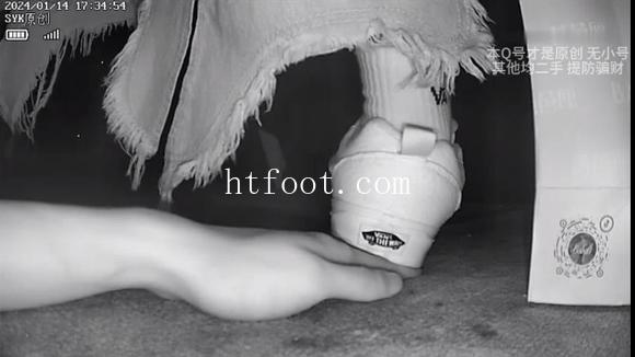 110631av5xbv85h5h7zu8c.jpg