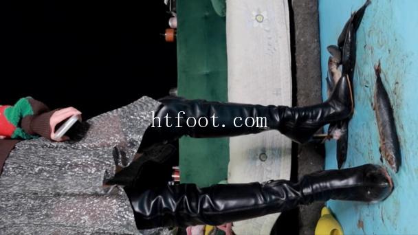 131058egrrllhbzw37l3hi.jpg
