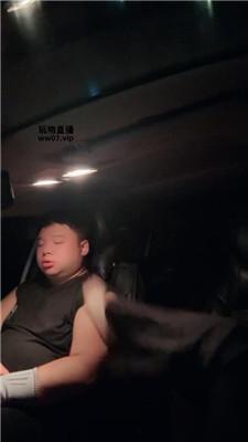 n0nei3qj4gs.jpg