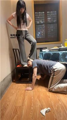 xwy0wr2hysx.jpg