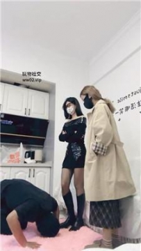 【调教视频】【鱼子酱】双S-碾压踩狗爪/踢裆/鞋底喂食【双视角版】 bf45758