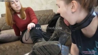 29677  LGF女女-跪舔Aurora黑丝长筒皮靴脏鞋底！前女王Anna沦为Aurora的鞋刷吃鞋底泥