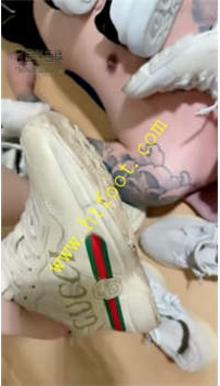 TL24775 樱桃大大】鞋底羞辱金闪闪32分钟