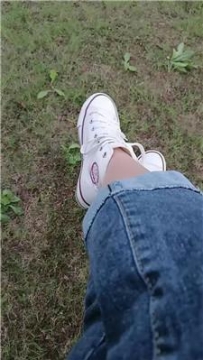 【调教视频】【咪兔】户外让狗舔高帮鞋肉丝脚 JS241004-27