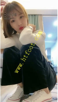 TL24705 路子鸭】小件货闻着大YM的屁股做脸提档耳光41分钟