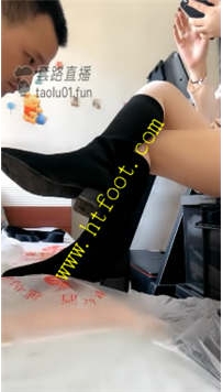 TL22722 思诺】白丝靴各个姿势深喉做脸没有感情的坐姿圣水舔鞋底你就是个任我玩弄的废物76分钟