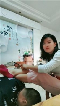 【调教视频】【若曦】手铐捆绑栓狗链/滴蜡/舔红船袜/坐狗背【完整版】JS241017-4