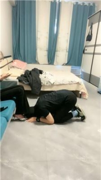 【调教视频】【小七】驯化狗奴-舔鞋喝洗脚水耳光 JS241102-29
