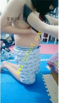 TL25468 麒麟女皇】绿帽家奴的日常生活61分钟61分钟