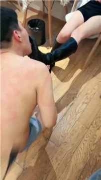 【调教视频】【美七殿下】双S-重度鞭打/跪舔脏长靴 JS241008-3