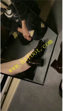TL34086 小痴】开发反差室友27分钟