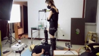 26924  晓G全语言戏谑 践踏 长靴丝袜全体重踩脚下男人GP730C1上