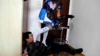 18464【奕潇】脚尖跳踩强迫舔内裤的污渍