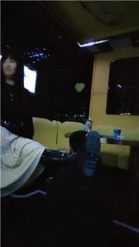 【调教视频】【御妈大大】KTV玩虐贱奴才 JS241023-42