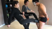 27248  『超S·联盟』 皮靴女击溃暴露狂