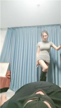 【调教视频】【喵酱紫】掐脖抽耳光/长靴踩踏/虐狗舌 bf44583