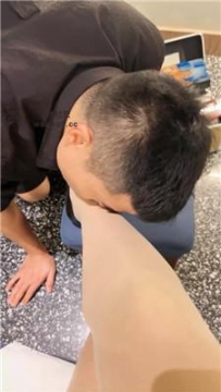 【调教视频】【刘二狗】开发沐足技师-手捂窒息/高跟肉丝虐 JS240911-11