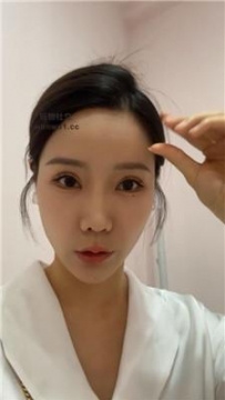 【调教视频】【狗哥】小白鞋船袜-公司楼下开发下班小姐姐 bf44003