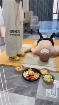 【调教视频】【精神小妹】踩碾水果/鞋底裸足喂食舔 bf44531