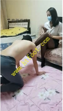 TL25877 琛儿】清理鞋底深喉赏赐厕纸泡圣水绝美28分钟