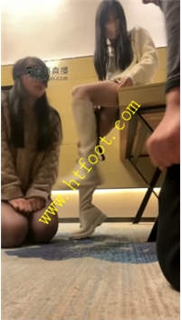 TL25572 阿月】新开发的胯下公母狗49分钟