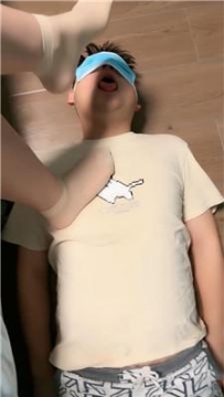 【调教视频】【美羊羊】品尝主人短肉丝/骑马/赏赐圣水 JS240827-9