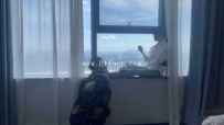 34956  【黑丝诱惑】素人篇：甜品店收银员希雯初次调教