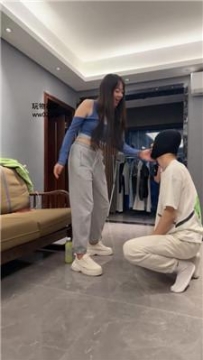 【调教视频】【狗哥】踢裆抽耳光/手捂窒息/踩踏/喂口水/棉袜脚辱 bf46554