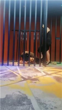 【调教视频】【咩祖】五花大绑囚禁/肉丝脚捂脸/高跟踩/骑马踩踏 bf44683