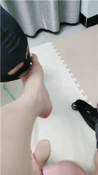 【调教视频】【云儿】黑丝脚插嘴裸足狂舔/清理脏鞋底 bf45763