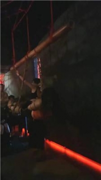 【调教视频】【伊晨】SM主题酒吧聚会-观看捆绑秀-滴蜡 JS241026-6