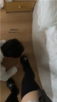 【调教视频】【酱葱】过膝黑袜玉足恋足舔 JS240828-2