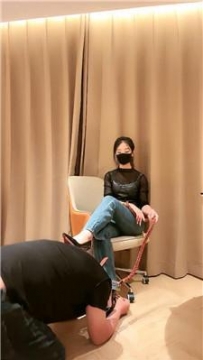 【调教视频】【小雅老师】跪求圣水/踩踏鞭打/揪耳朵 bf45740