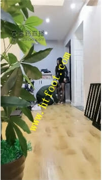 TL25938 萝莉糖糖】绿帽老公的家庭地位26分钟[语言绝对是亮点、]