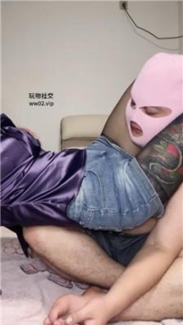 【调教视频】【Qi7】黑丝脚踩虐/坐脸窒息 JS240920-11