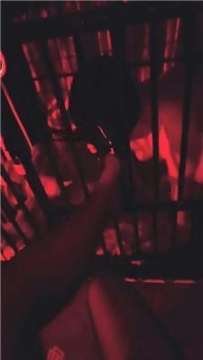 【调教视频】【乂乂】不听话就从狗笼里拽出来虐 JS241024-7
