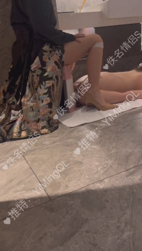 【佚名夫妻住】四月最新伺奉主人爱爱